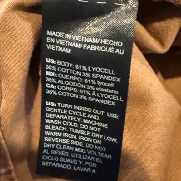 WHBM high rise skinny brown faux leather pants. Size 6 - Picture 9 of 9